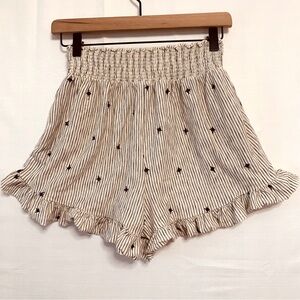 AMERICAN EAGLE Striped Knit Ruffle Hem Shorts Size Small